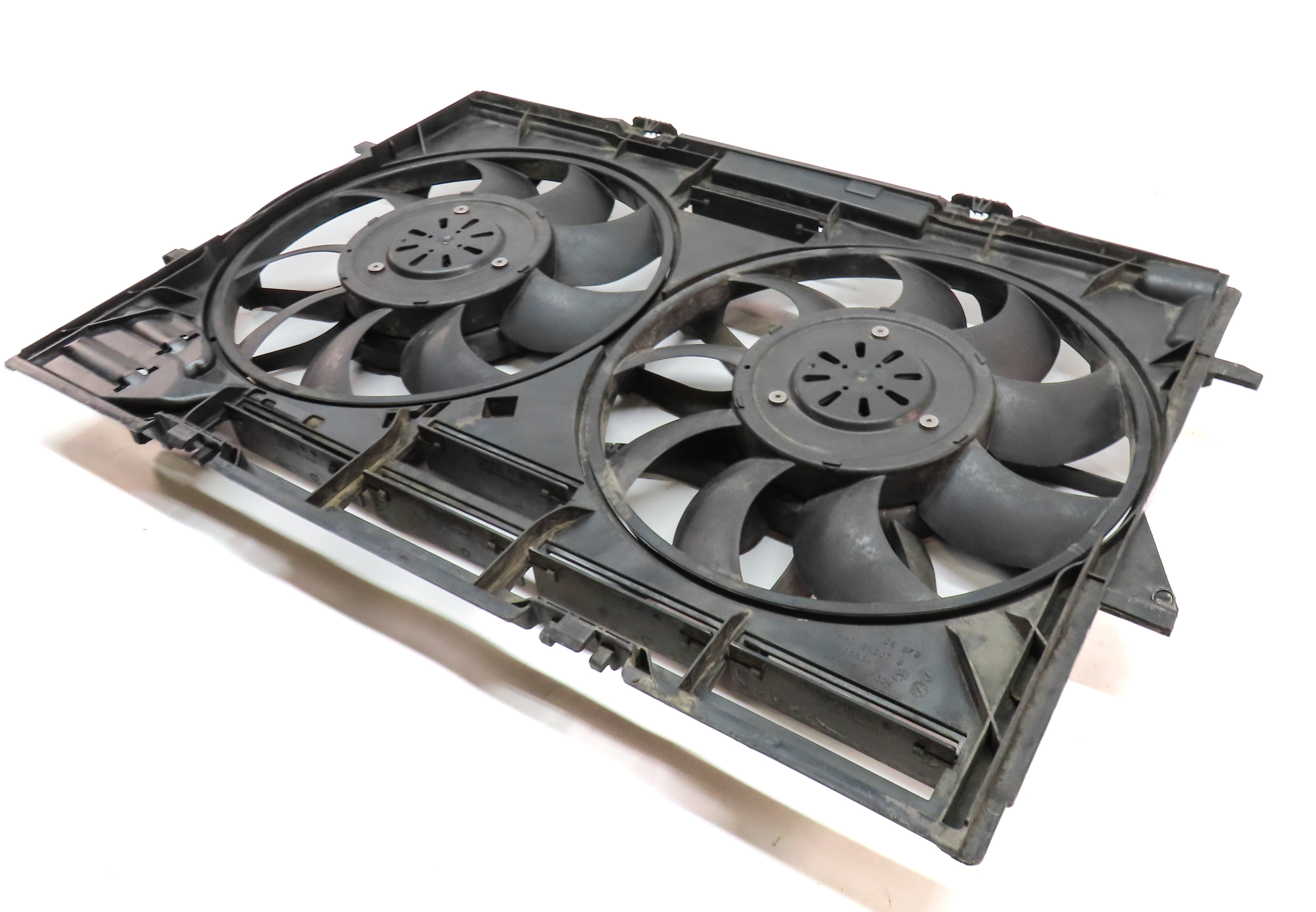 12-18 AUDI A6 A7 (C7) 3.0L SUPERCHARGED ENGINE RADIATOR COOLING FAN w/ SHROUD — exact item pictured